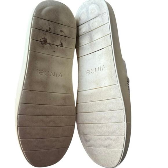 VINCE slip on loafers shoes perforated comfy flats preppy  women’s size 7.5 - Picture 4 of 5